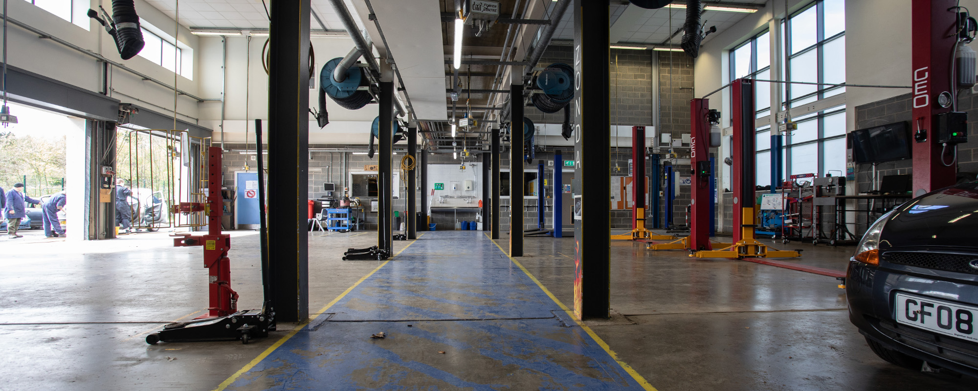 Photo of the automotive workshop