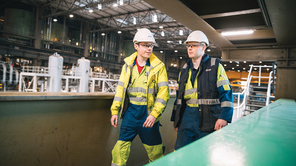 Two apprentices at the Drax Power Station